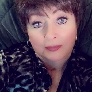 Meet your Posher, Eileen